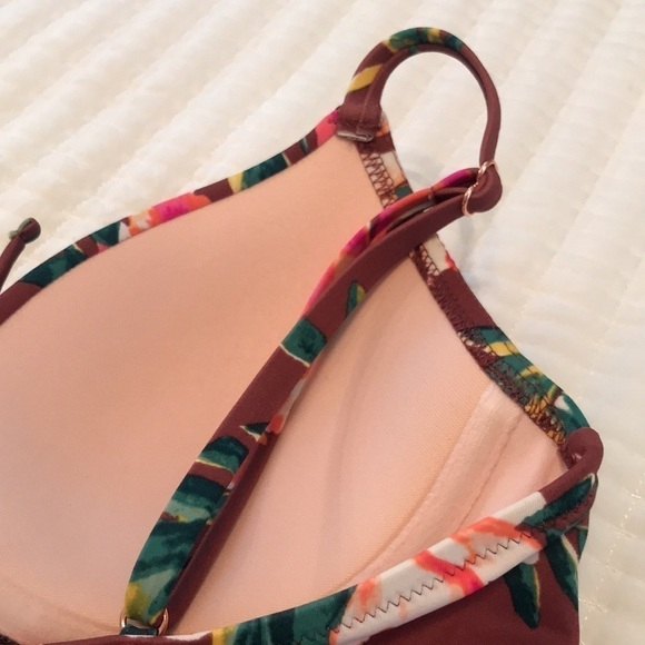 Shade & Shore One Piece Floral Swimsuit - Picture 6 of 12